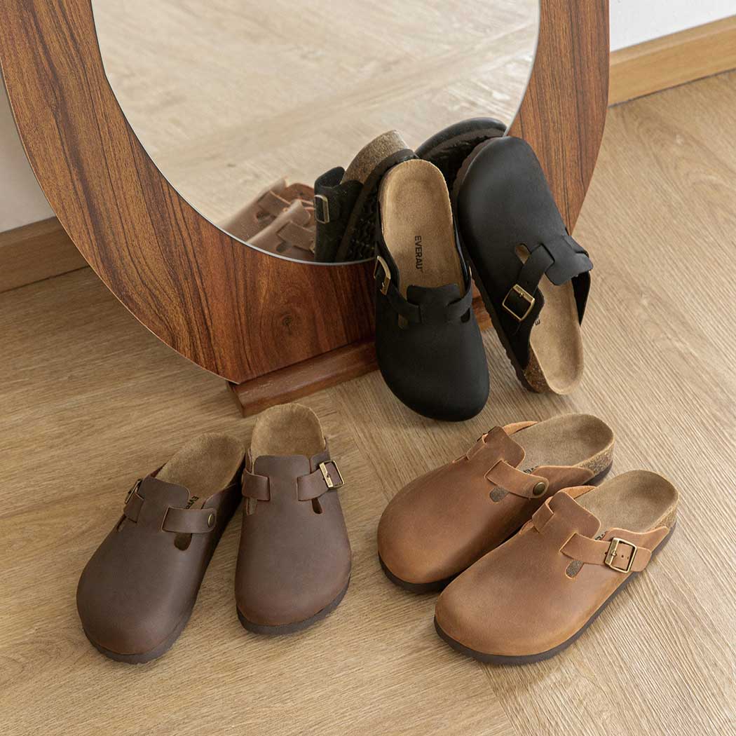 Colour options of EVERAU Brooklyn Adjustable Buckled Slides Women Leather Slip-On Flat Sandals EA 7058 in Black, Chestnut, and Chocolate.
