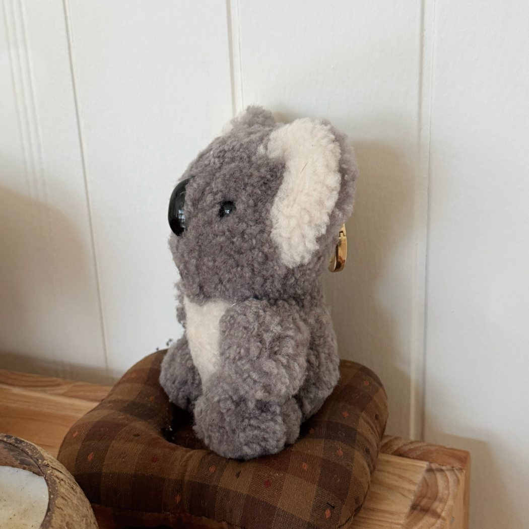 Side profile of Koobi sheepskin wool koala keyring bag charm ASZ 041