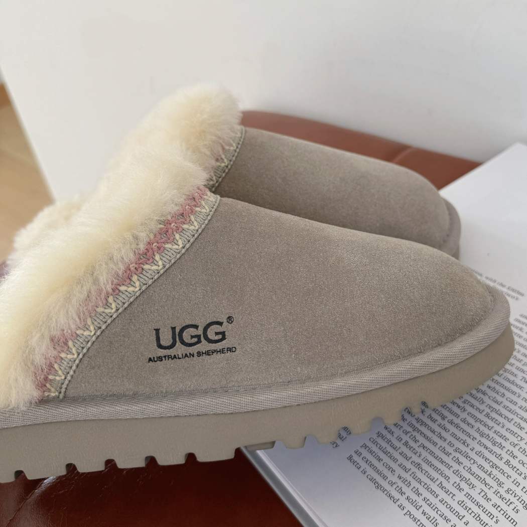 Lightweight EVA rubber sole detail of Liora scuff slippers AS 2131