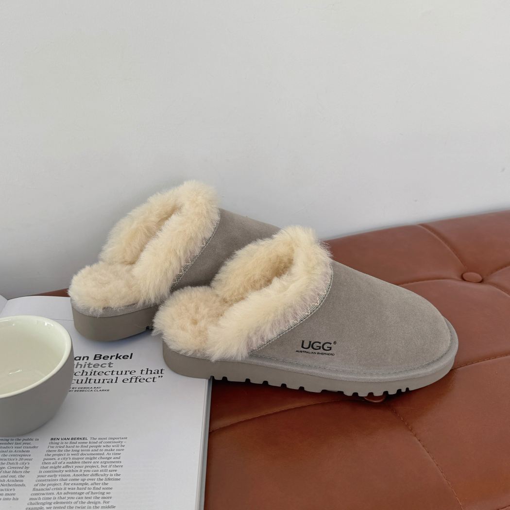 Lightweight EVA rubber sole detail of Liora scuff slippers AS 2131