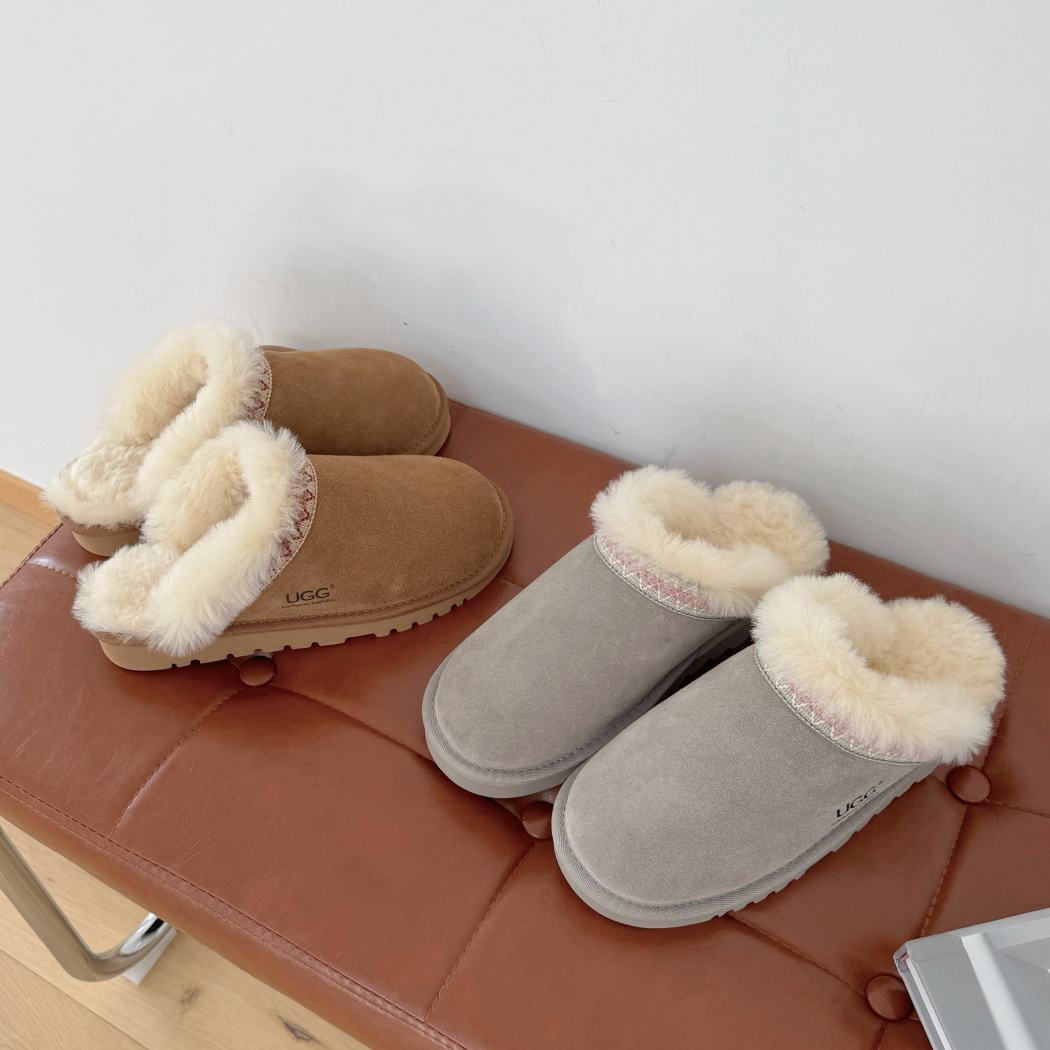 Top view of Liora sheepskin wool scuff slippers AS 2131