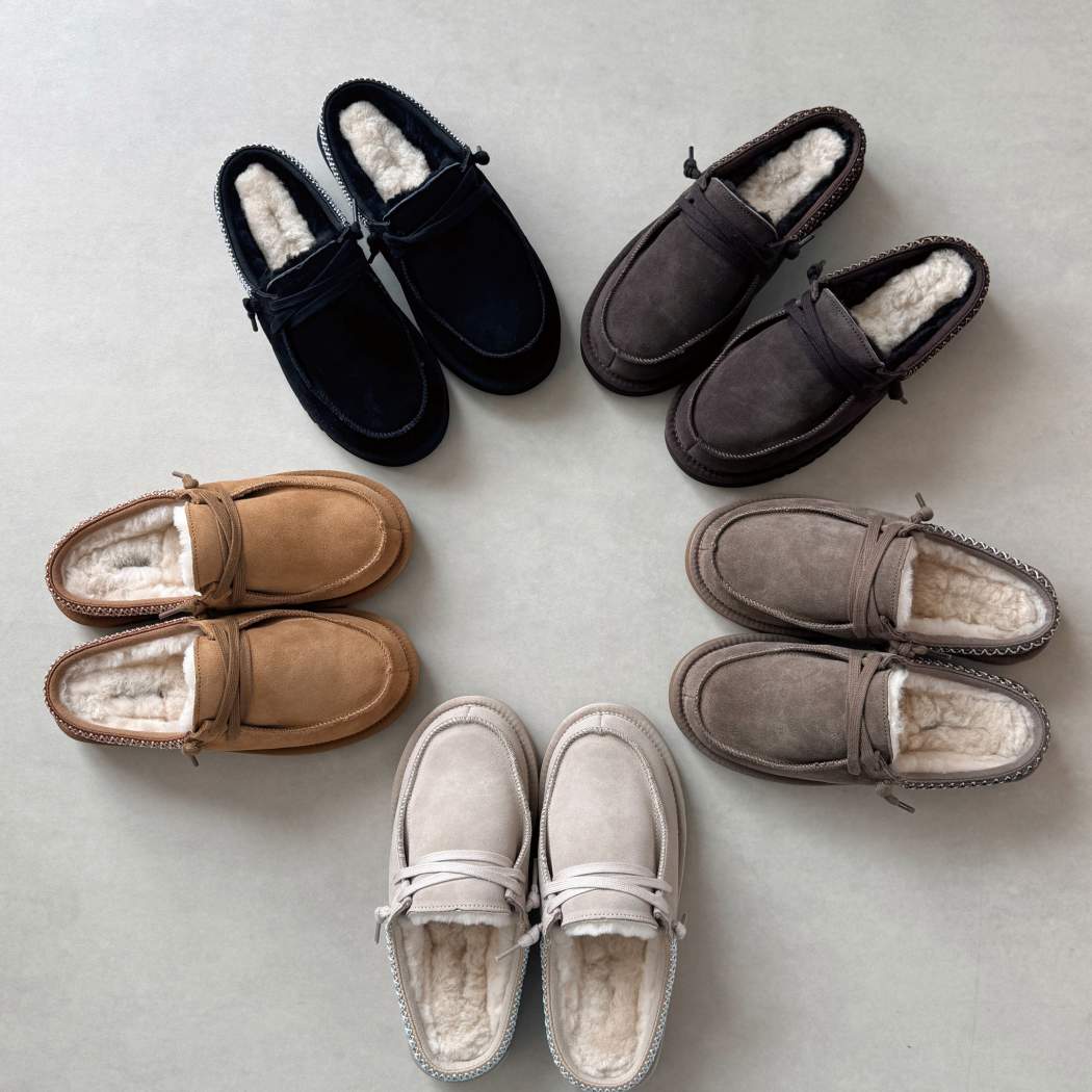 Side profile of Marel sheepskin wool mule slippers AS 7054 in Sand