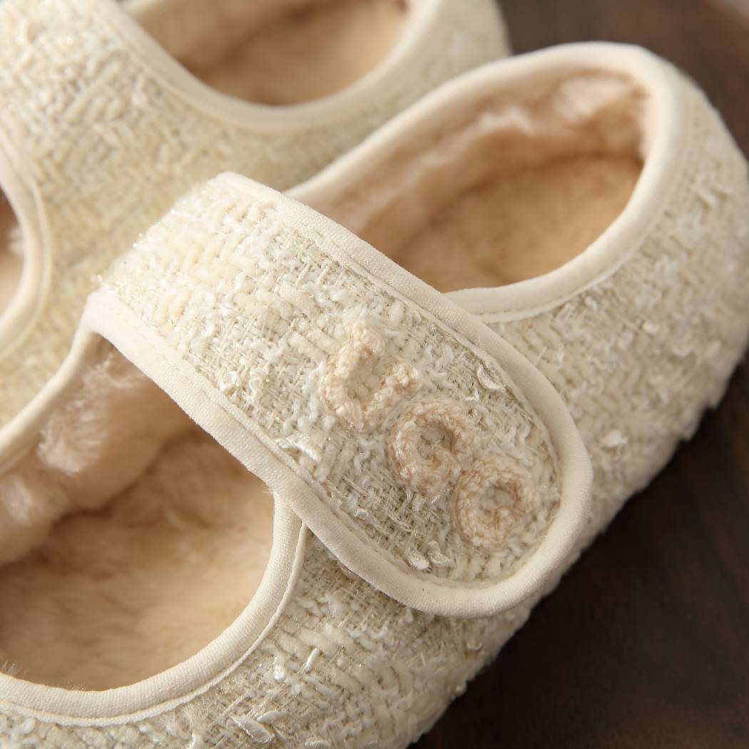 Mary Jane strap detail of Tweed sheepskin wool moccasins DK 242
