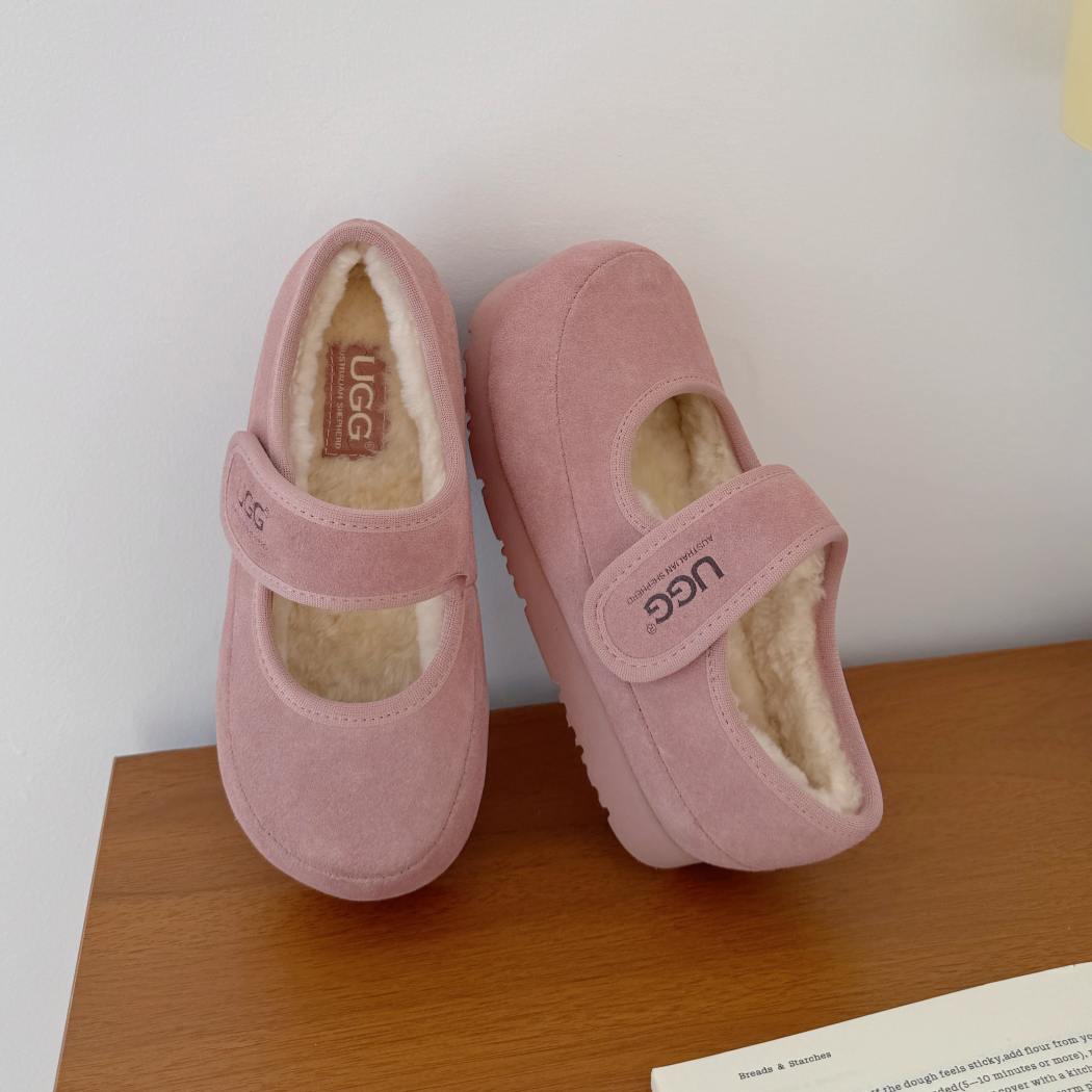 Front three-quarter view of Millie kids sheepskin wool Mary Jane slippers AS 7037K in Pink