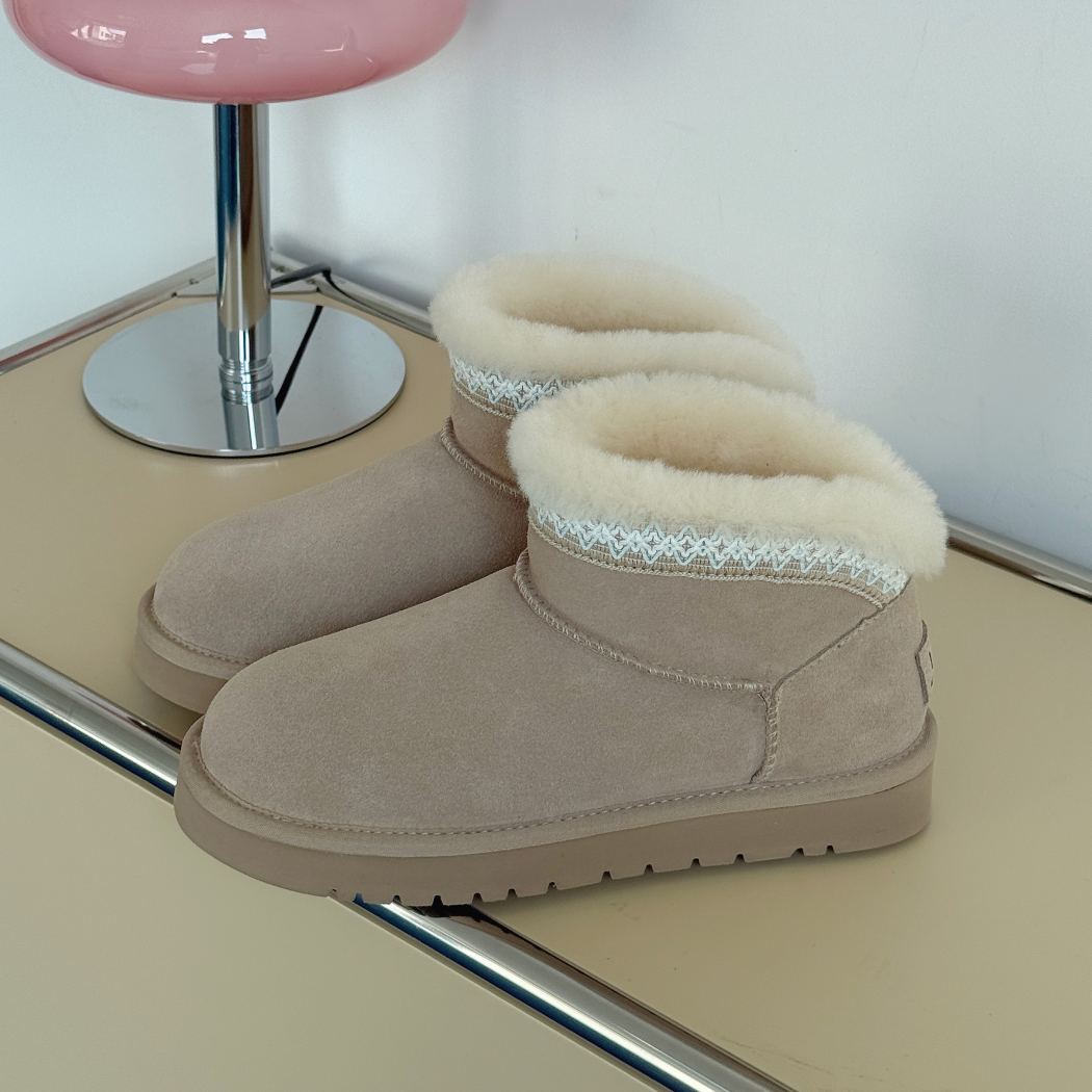 Angled view of Mini cow suede boots AS 3142 in Sand