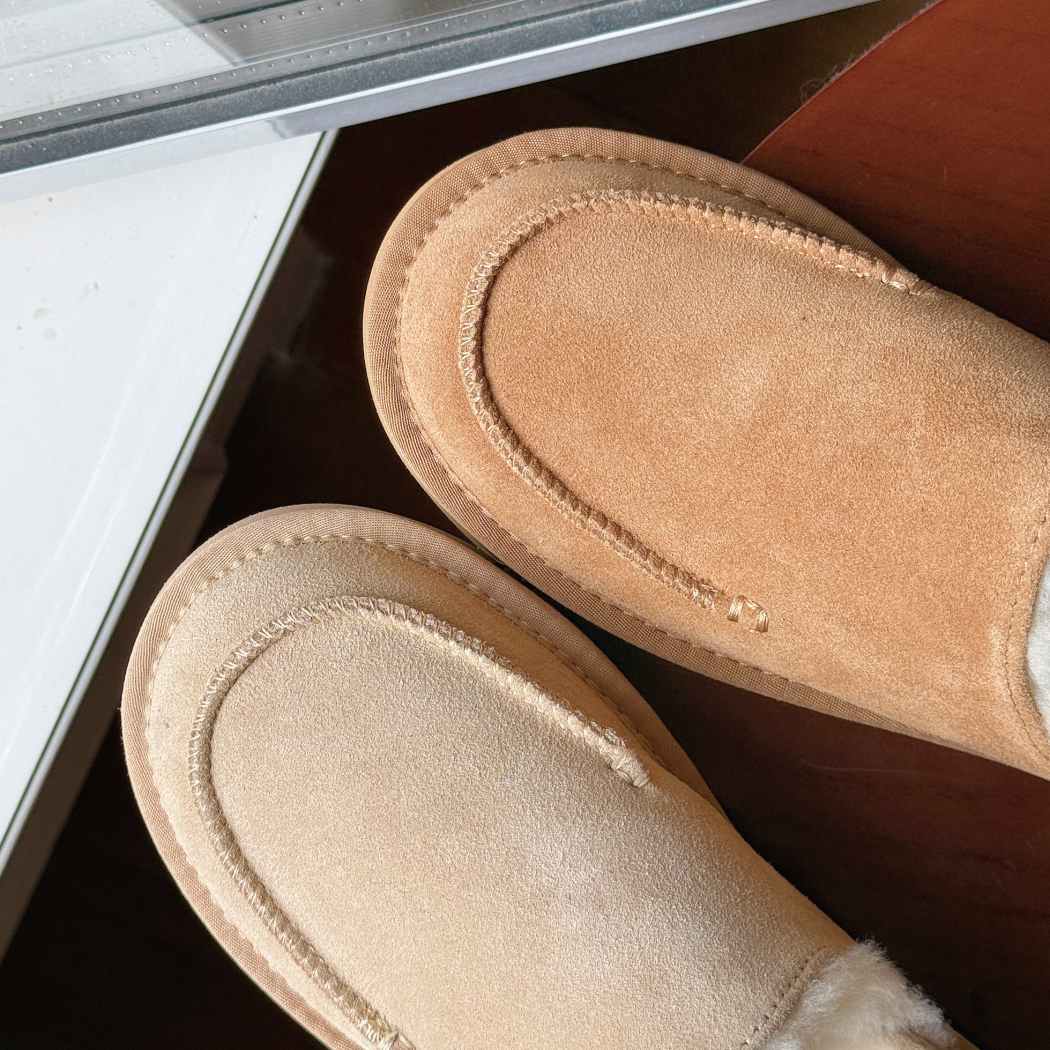 Top view of Mireve cow suede slip-on slippers AS 7042 in Sand