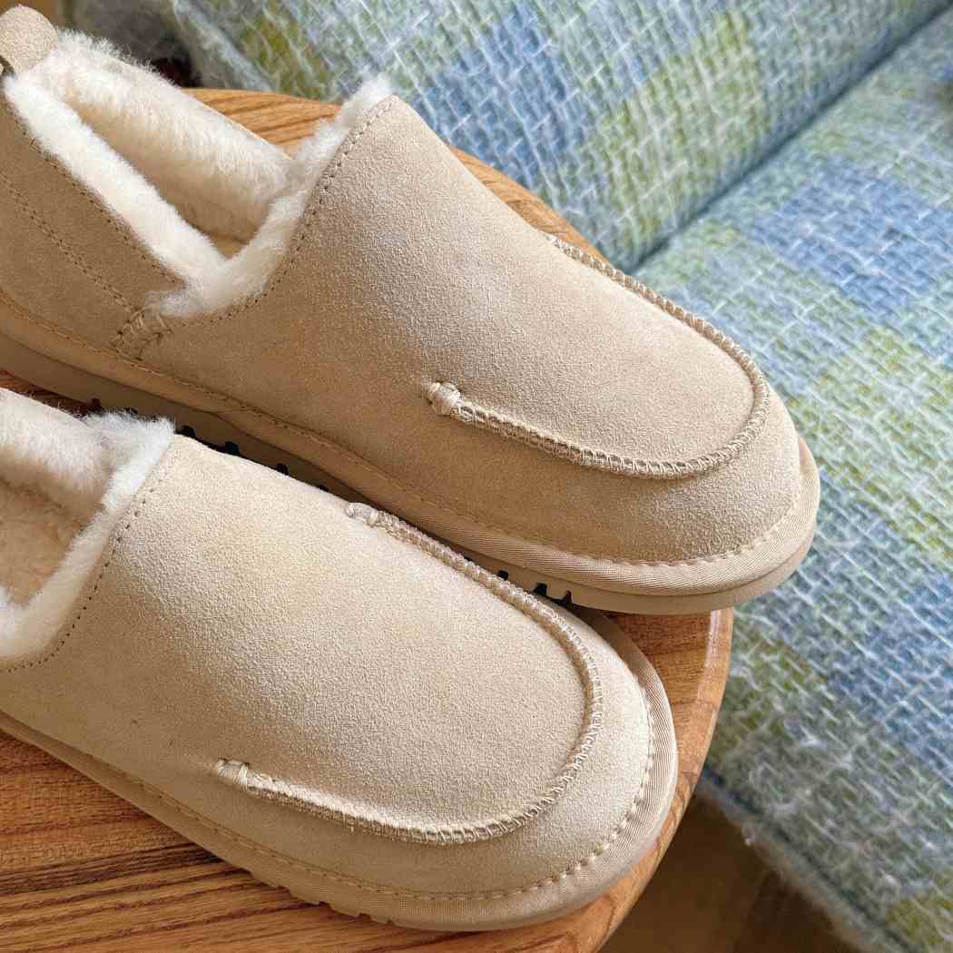 Angled view of Mireve slip-on slippers AS 7042 in Sand