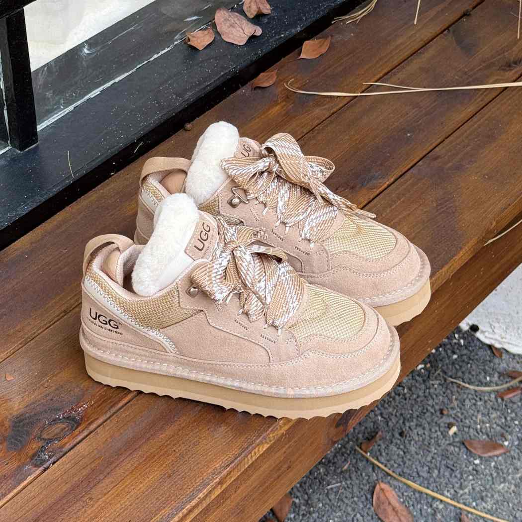 Front three-quarter view of Parkyr kids lace-up platform sneaker boots AS 3083K in Sand