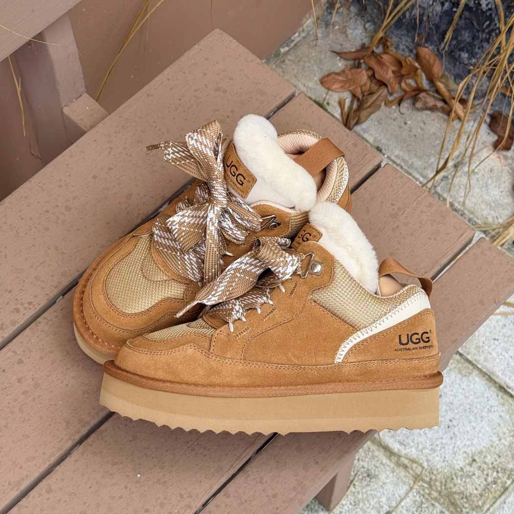Lightweight EVA outsole detail of Parkyr kids platform sneaker boots AS 3083K