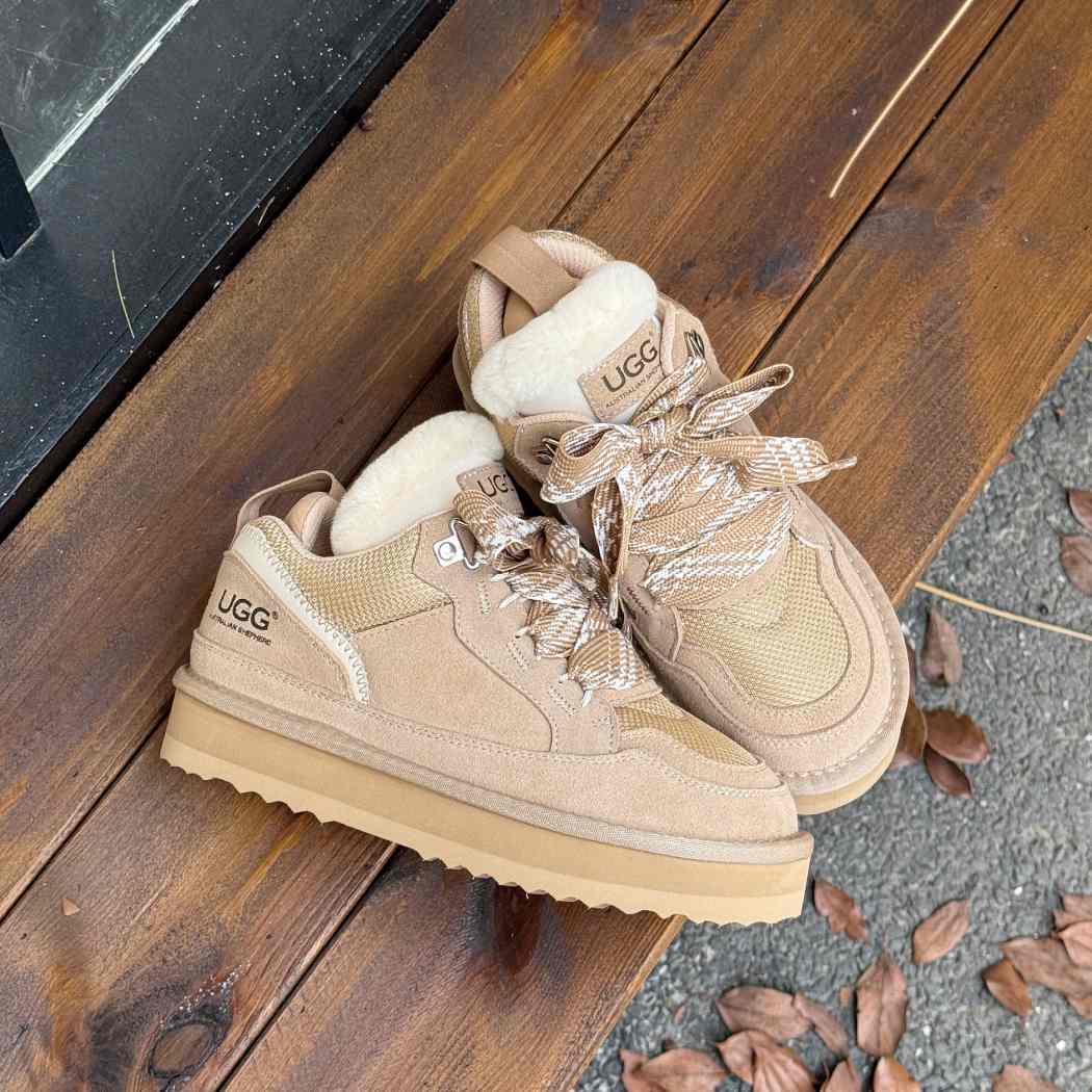 Side profile with logo detail of Parkyr kids lace-up platform sneaker boots AS 3083K