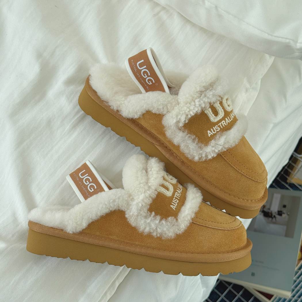 Side profile of Rilee kids sheepskin wool slingback slippers AS 2121K