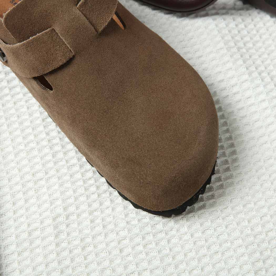 Closed-toe design of Sandra cow suede mule slippers DK 1643