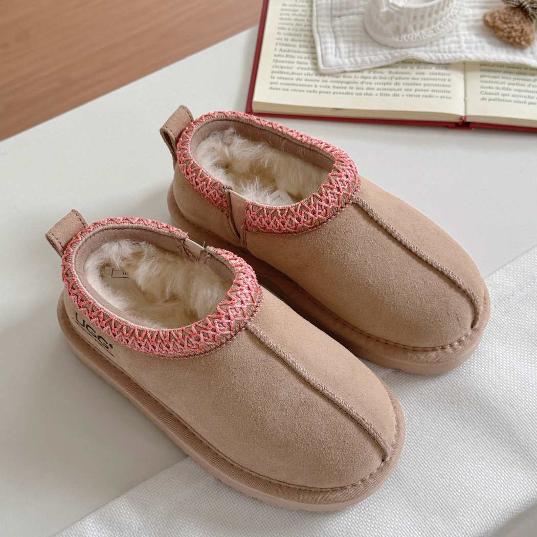 Side profile of Tazzy Tay kids ankle slippers AS 2119K in Blush Pink