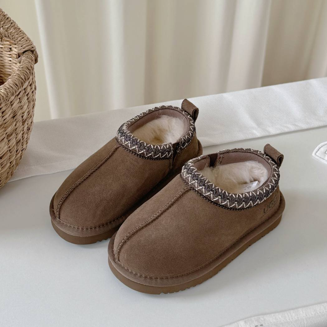 Side profile of Tazzy Tay kids ankle slippers AS 2119K in Olive Brown