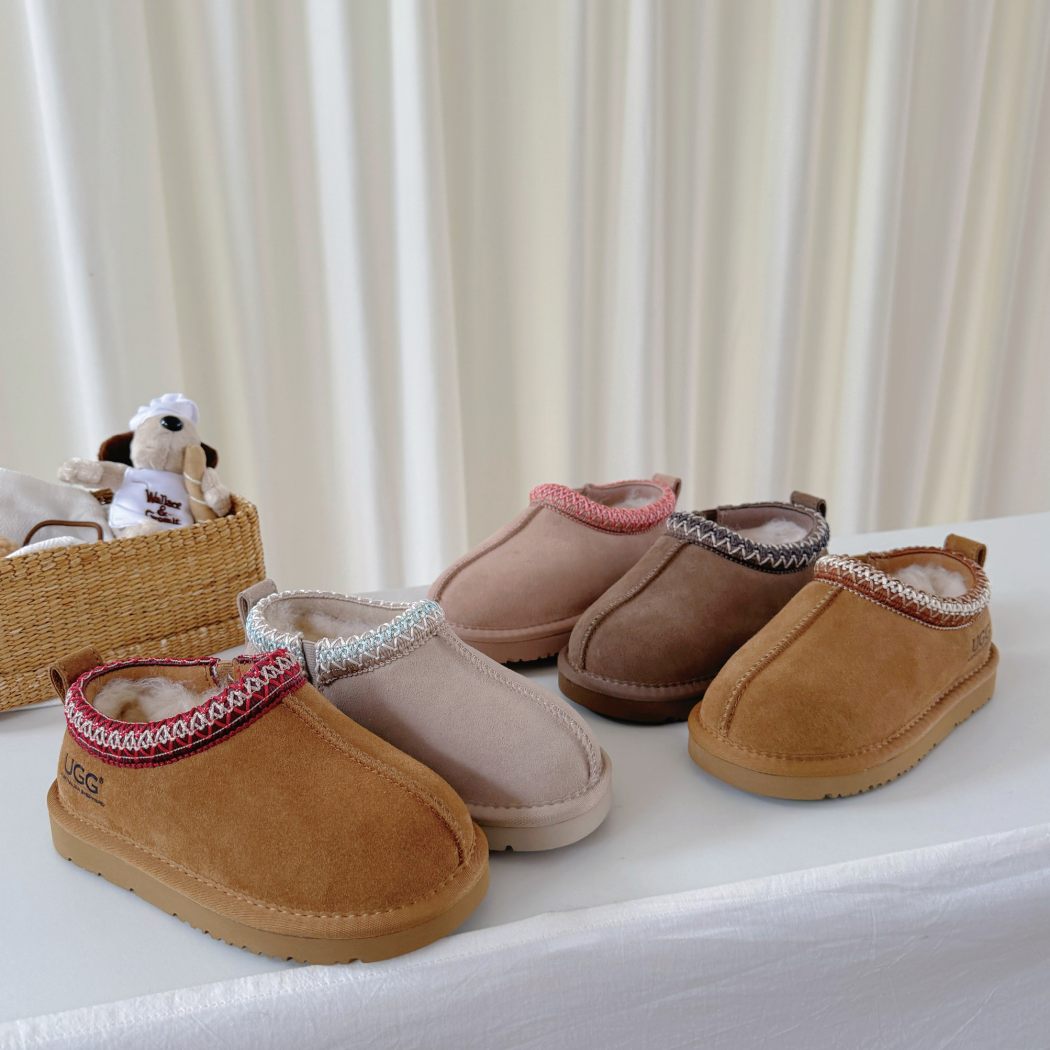 Product collection of Tazzy Tay kids sheepskin wool ankle slippers AS 2119K