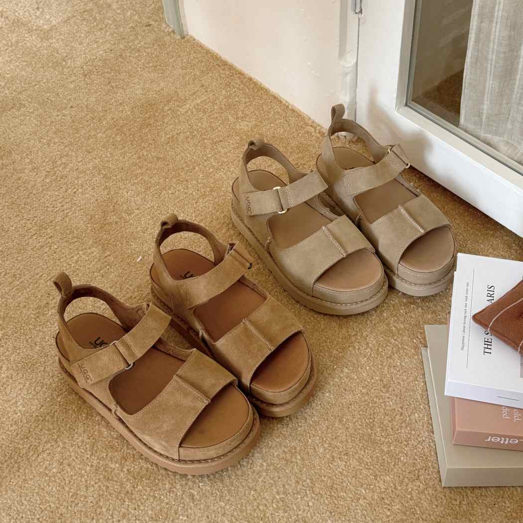 Double adjustable strap detail of Terral platform sandals AS 7036