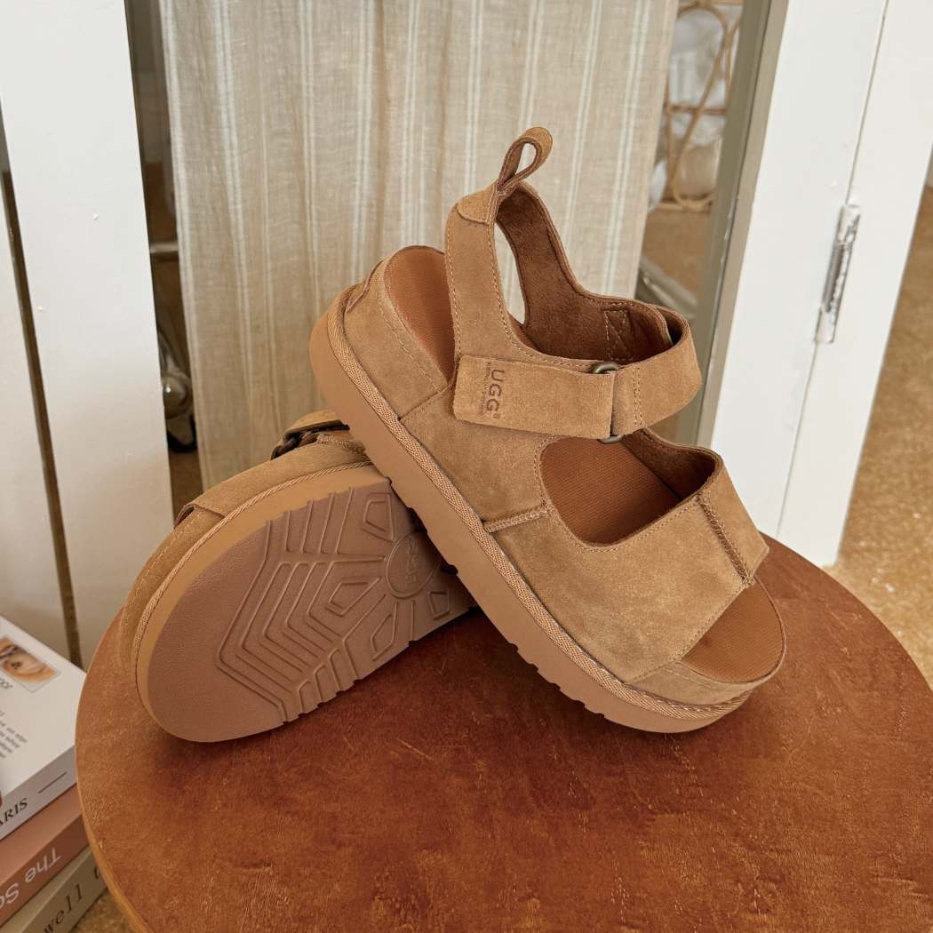 Platform sole detail of Terral cow suede sandals AS 7036