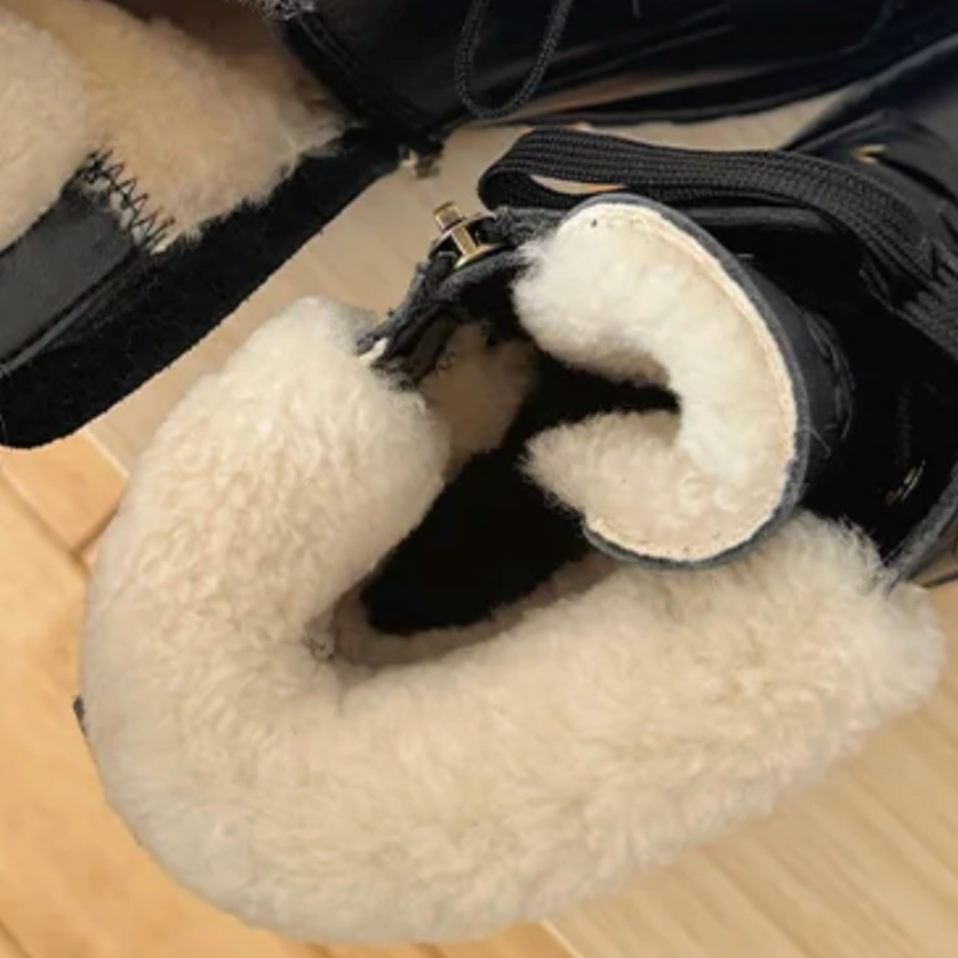 Sheepskin wool collar detail of Velair women's leather lace-up boots AS 4011