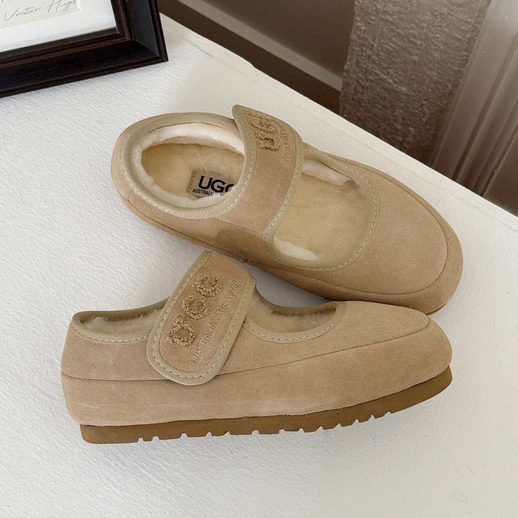 Side profile showing the platform sole of Velvi kids Mary Jane slippers AS 7025K
