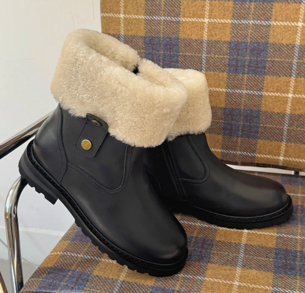 Front three-quarter view of women's sheepskin wool leather ankle boots AS 4010