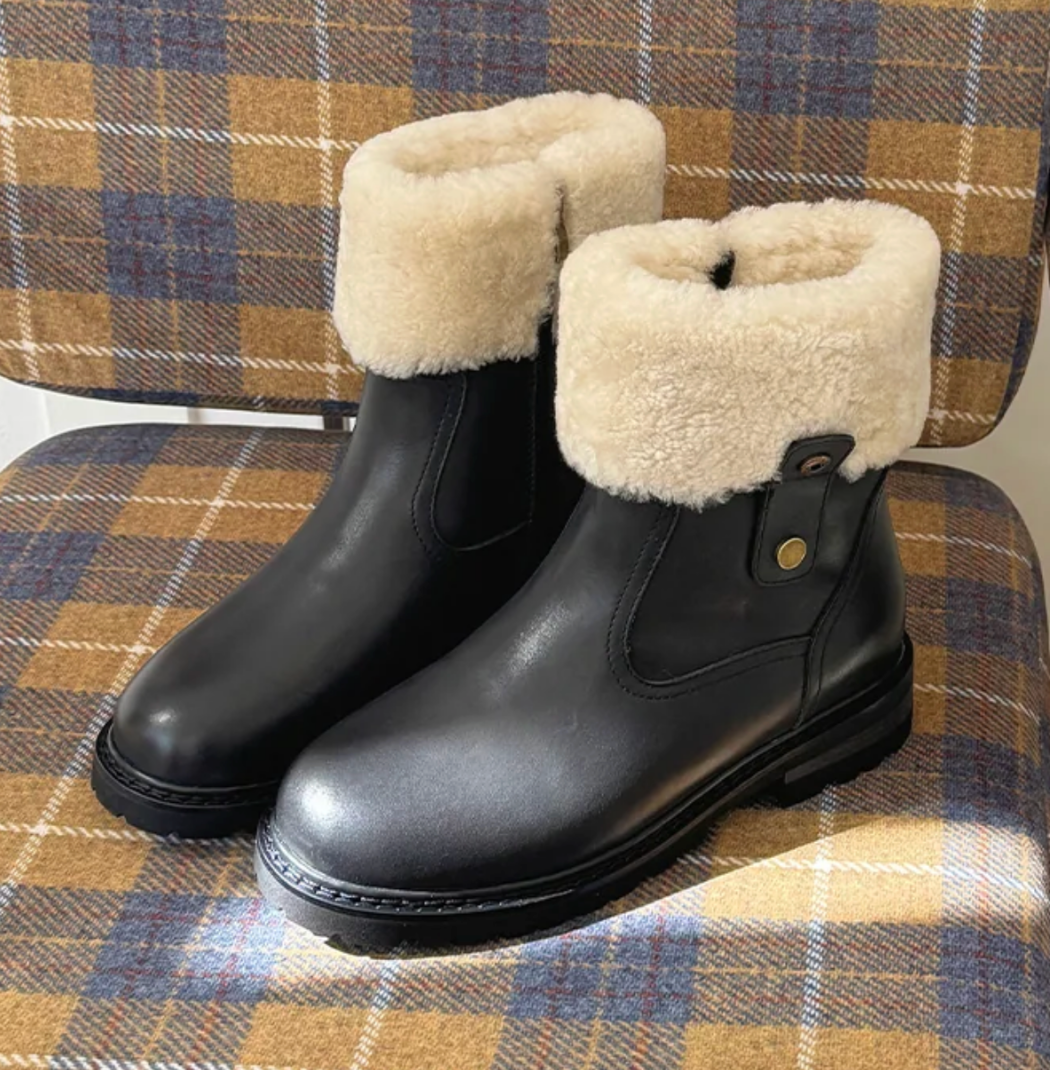 Women's sheepskin wool leather ankle boots AS 4010 in Black